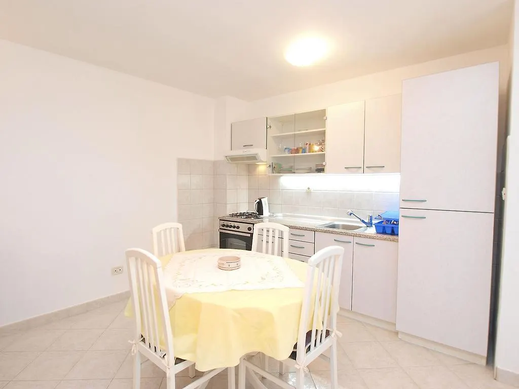 Apartments Milan 1457 Rovinj
