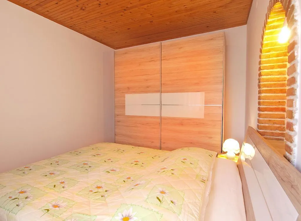 Apartments Milan 1457 Rovinj 0*,